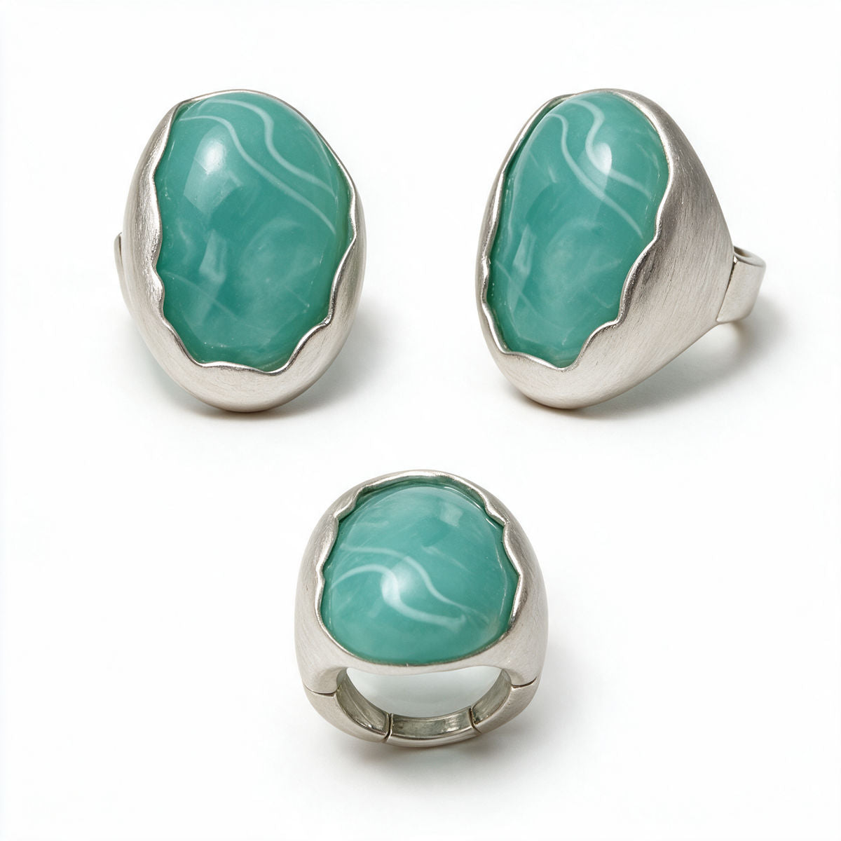 Silver ring with a large turquoise stone photo 1