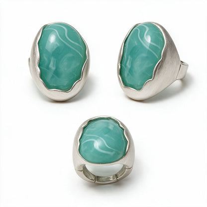 Silver ring with a large turquoise stone photo 1