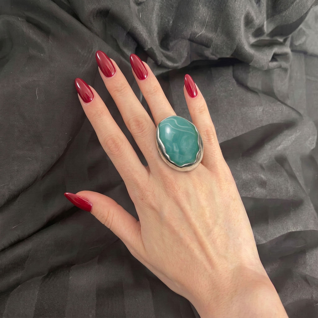 Silver ring with a large turquoise stone photo 2